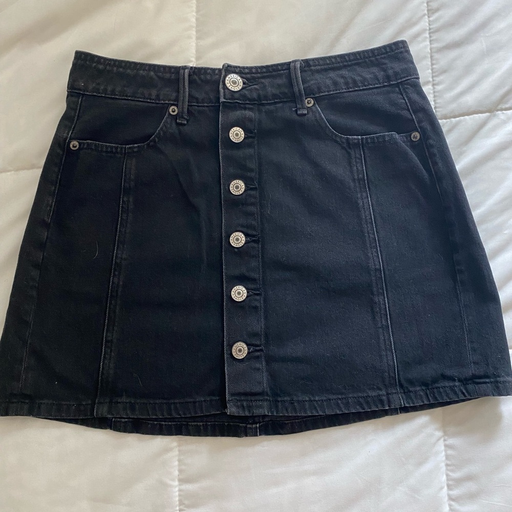 American Eagle black mini skirt